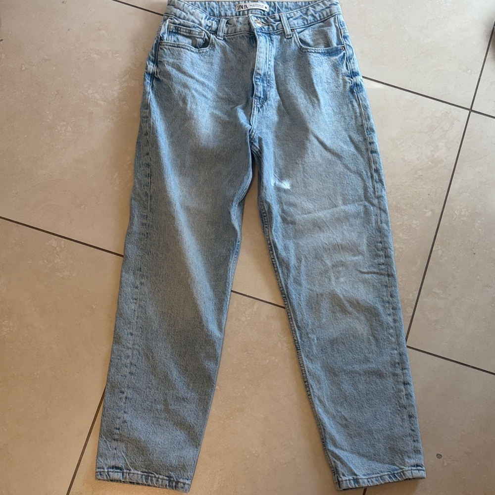 Zara Women’s  Light Blue Jeans